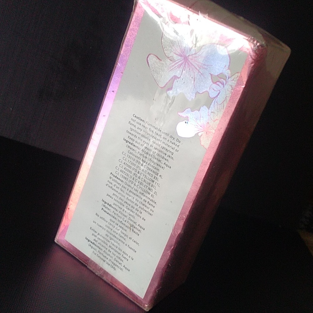 Perfume - Picture 2 of 2